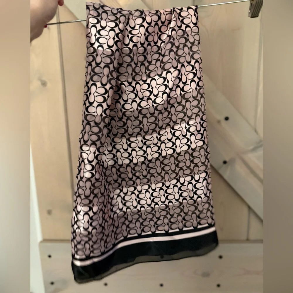 NWOT Coach Pink and Black Signature Scarf